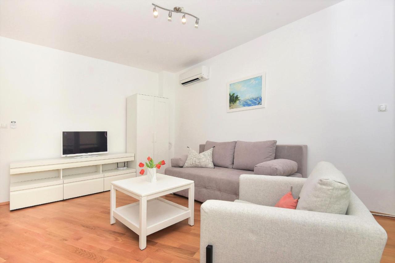 Sunshine Apartment Makarska Buitenkant foto