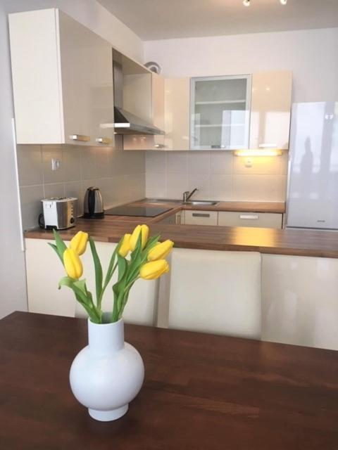 Sunshine Apartment Makarska Buitenkant foto