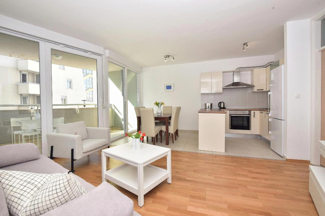 Sunshine Apartment Makarska Buitenkant foto