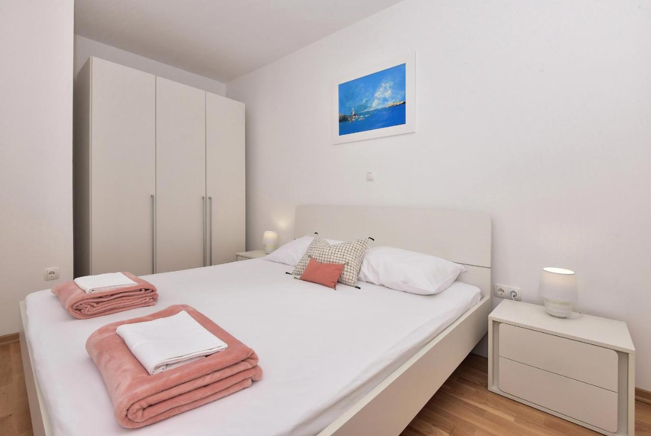 Sunshine Apartment Makarska Buitenkant foto