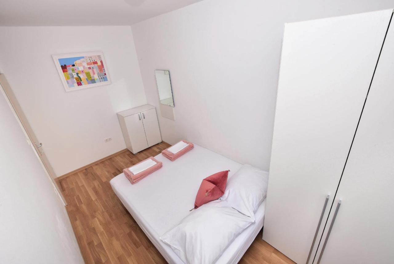 Sunshine Apartment Makarska Buitenkant foto